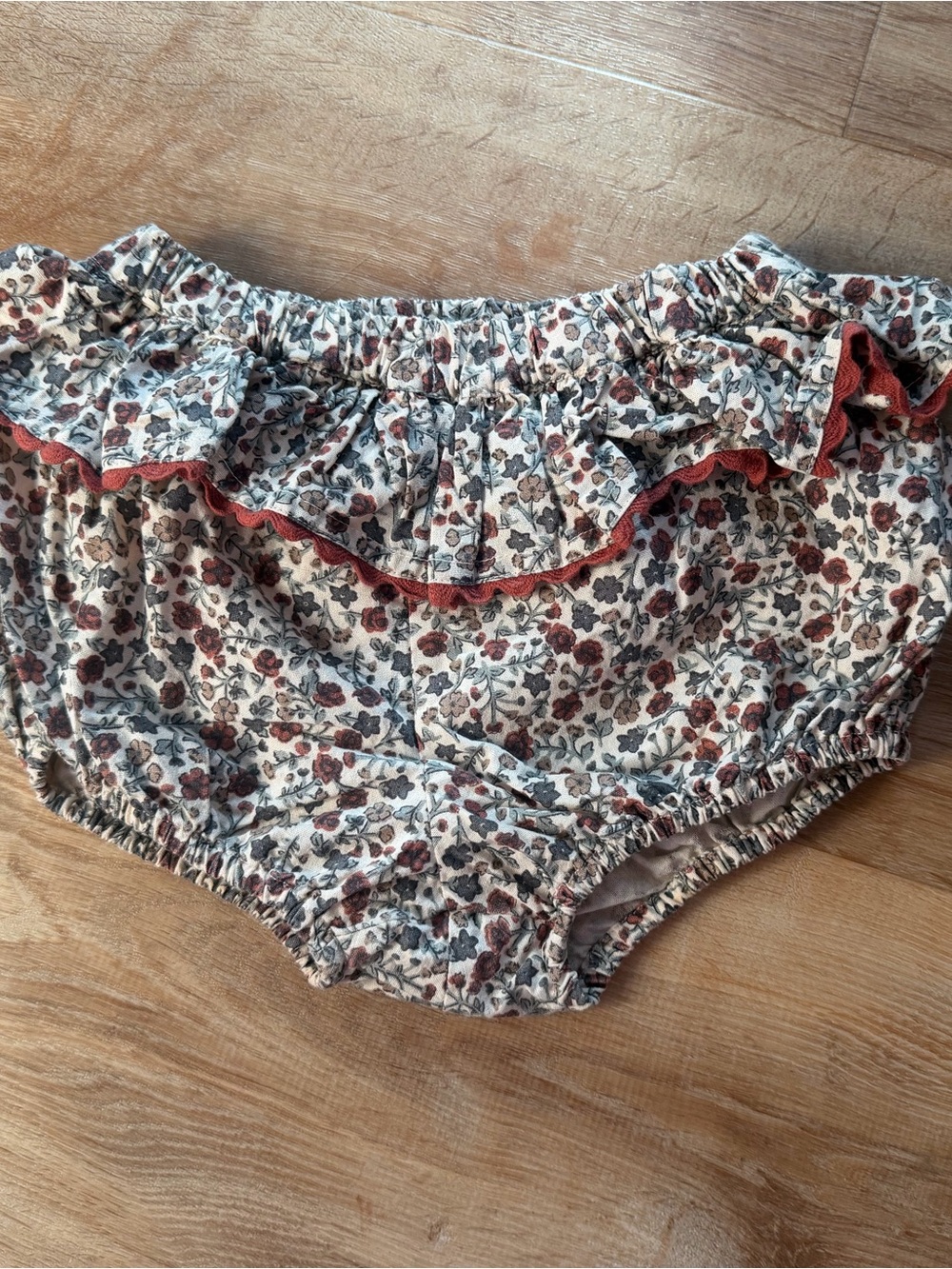 Toddler Rust Ribbed Top & Floral Ruffle Bloomer Set - Picture 2 of 5